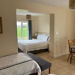 Ballindrum Farm Bed & Breakfast 4*