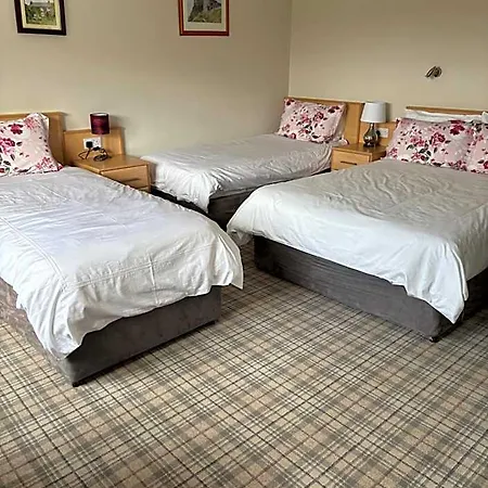 Ballindrum Farm Bed & Breakfast 4*