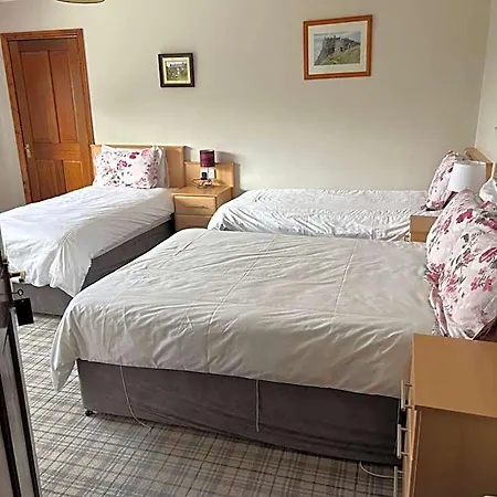 Ballindrum Farm Bed & Breakfast 4*